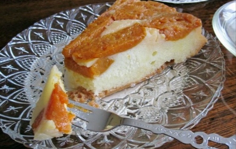 Бърз сладкиш с компот (РЕЦЕПТА)
