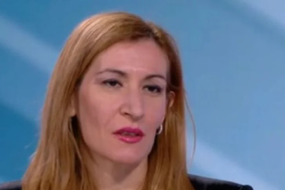 СНИМКА: Николина Ангелкова направо сияе с новия си нос