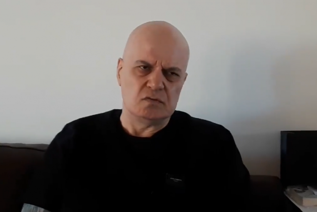 Слави обещал, че няма да става премиер