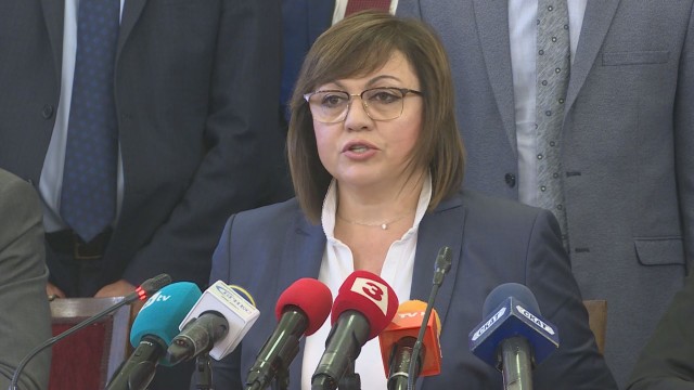 Нинова за операцията на Борисов: Това пак е някаква игра