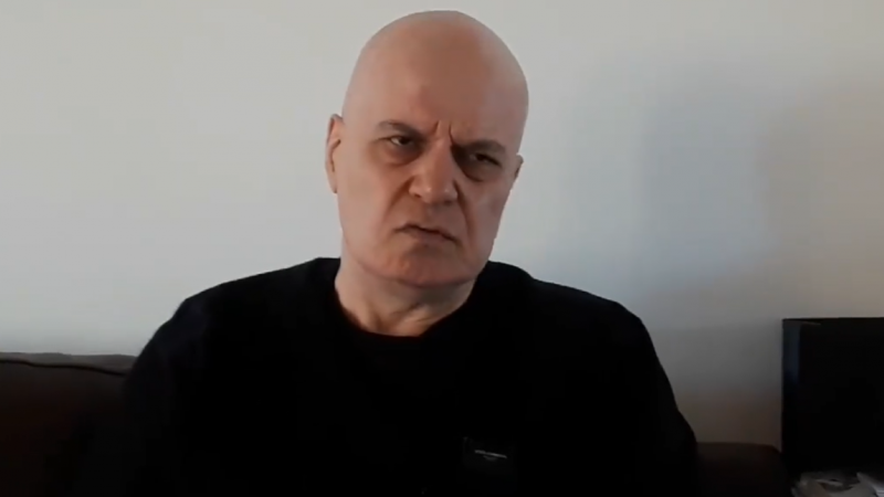 Слави обещал, че няма да става премиер