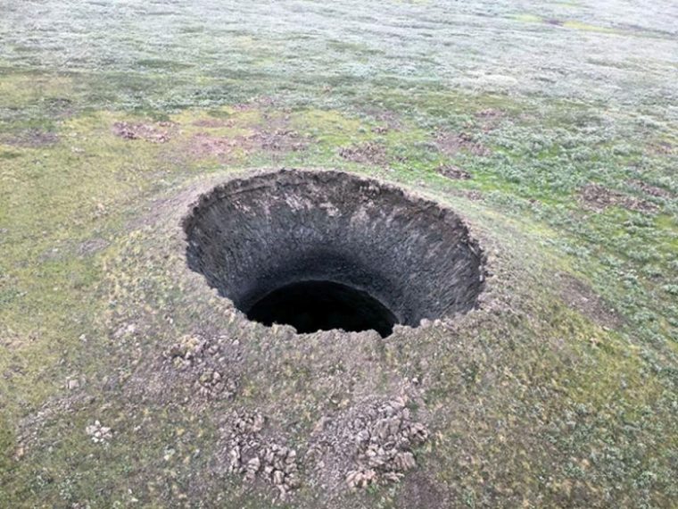Тайнствените сибирски кратери – каква е историята им?