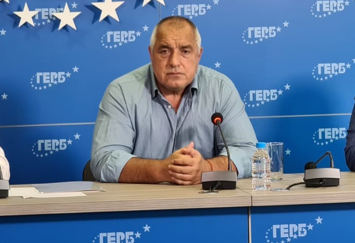 Бойко Борисов на детски рожден ден на внучето (СНИМКА)