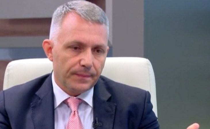 Хаджигенов за Слави: Хвърли си емоционално играчките