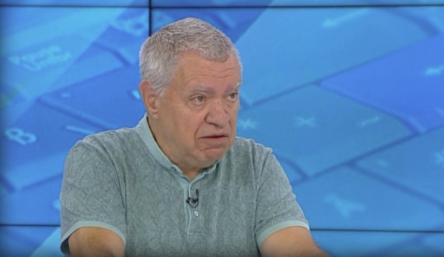 Става страшно! Проф. Константинов предрече всенародни бунтове