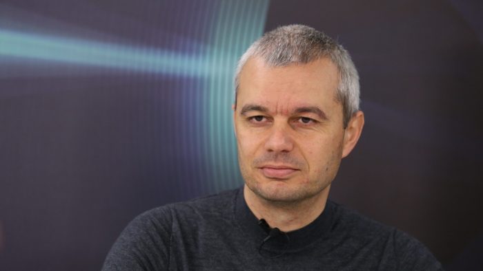 Телевизорът се опитва да ме убеди, че инфлацията е 19%