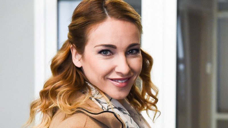 Алекс Раева показа тайнствения мъж, баща на детето ѝ (СНИМКА)
