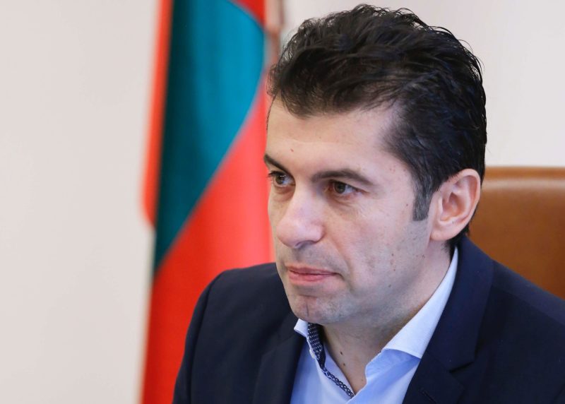 Обмисля се нов кабинет без участието на БСП