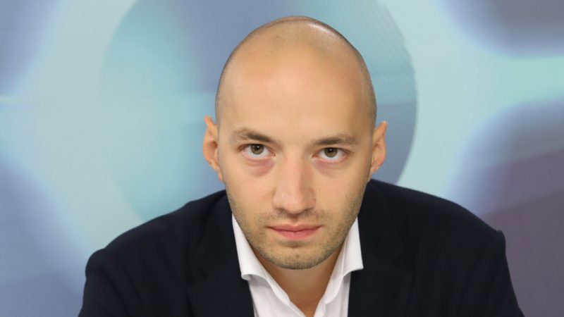 Кирил Петков и Бойко Рашков натиснаха ядрения бутон в политиката