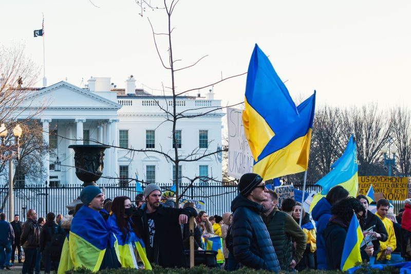 Решено: Алеята пред руското посолство ще се казва „Героите на Украйна“