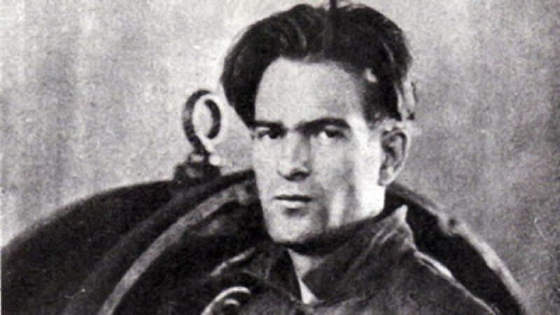Никола Вапцаров