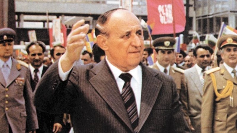 Спомени от соца: Вицовете, които разказвахме за Бай Тошо