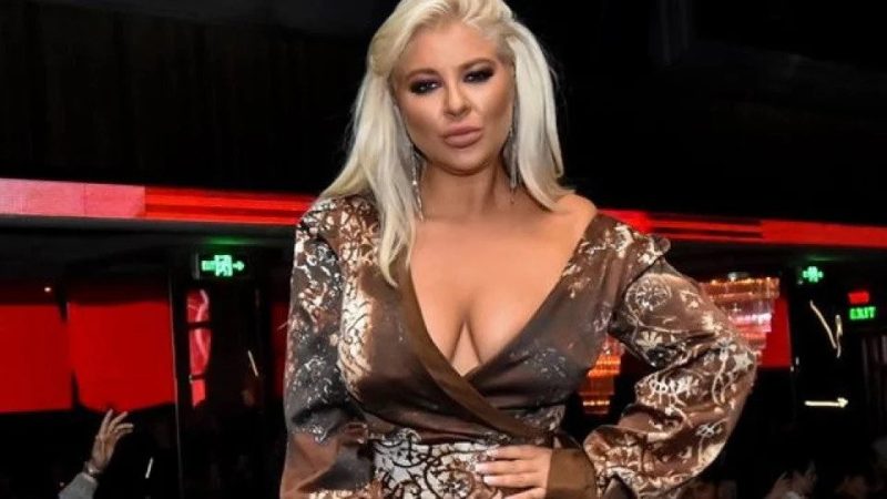 Отново скандал с Андреа – пусна ВИДЕО, където е без бельо (18+)