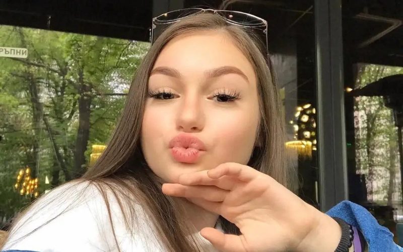 Малката Крисия също наду джуките с хиалурон (СНИМКА)