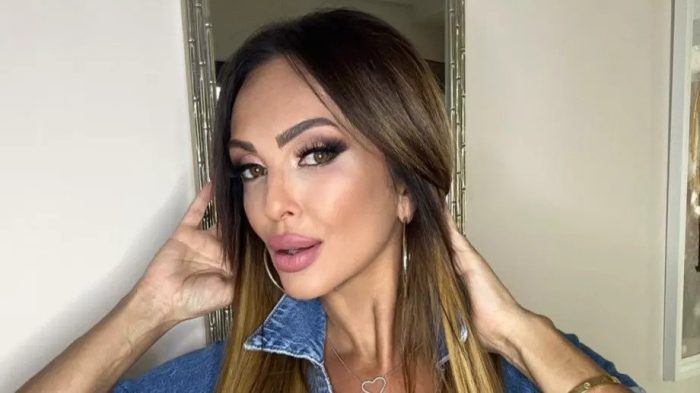 Все още я бива! Глория се пусна по бански и събра погледите (СНИМКИ 16+)