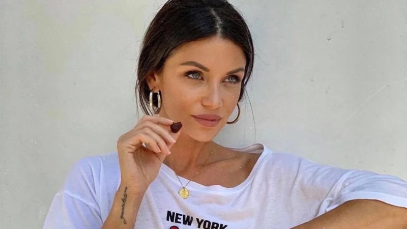 Диляна Попова позира гола за списание и подпали мрежата (ГОРЕЩИ СНИМКИ)