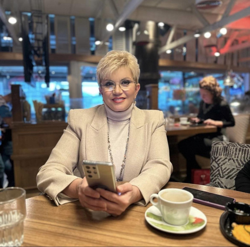 Николина Чакърдъкова