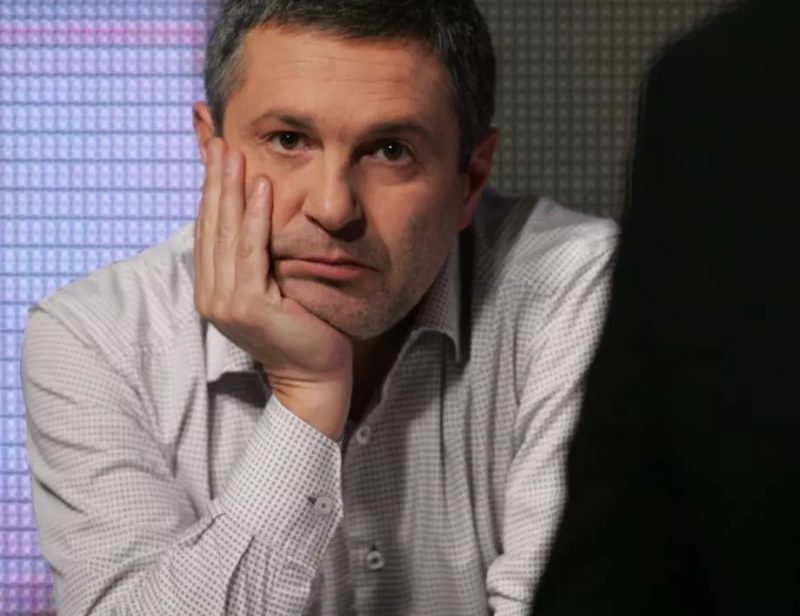 Нещо ужасно се случва с гроба на Милен Цветков