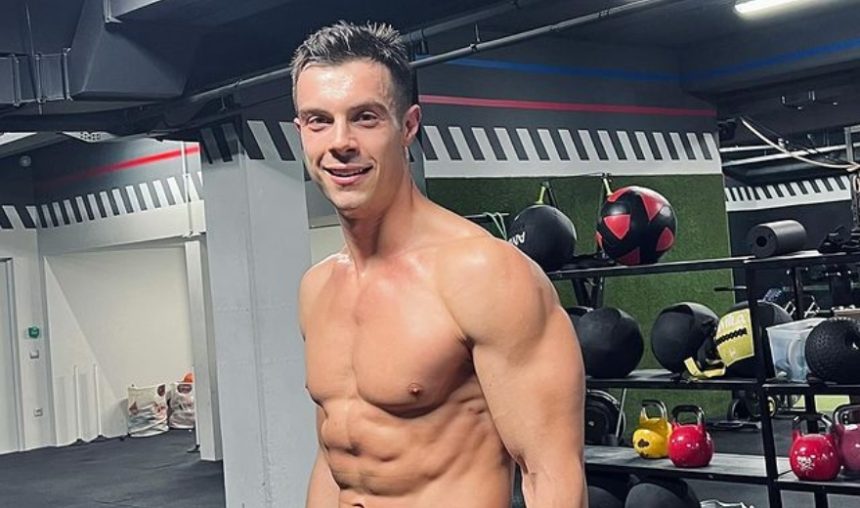 Филип Буков не е single, заби ново гадже