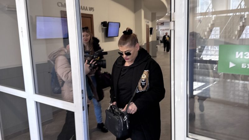 Жана Бергендорф след резила: Благодаря за добрия фотошоп (СНИМКА)