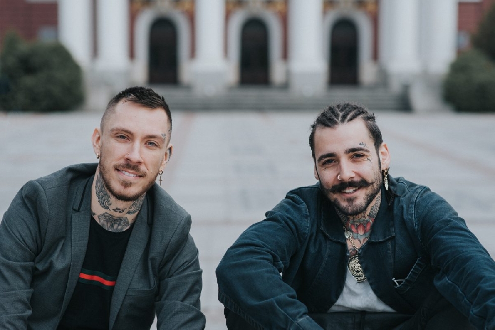 Много мъжко поведение! Павел подкрепи конкурента си Venci Venc’